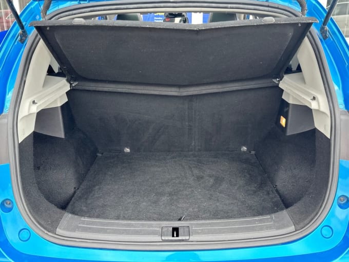 2025 Mg Mg Zs