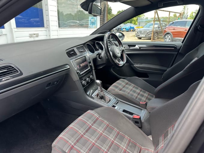 2025 Volkswagen Golf