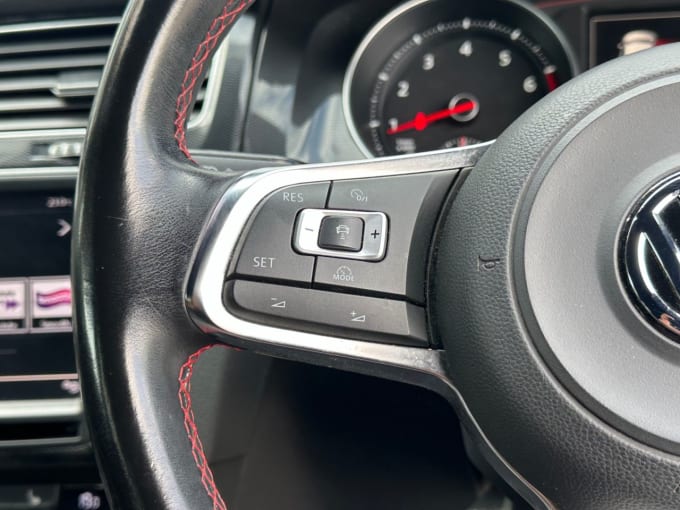 2025 Volkswagen Golf