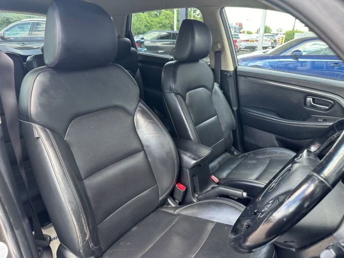 2025 Kia Carens