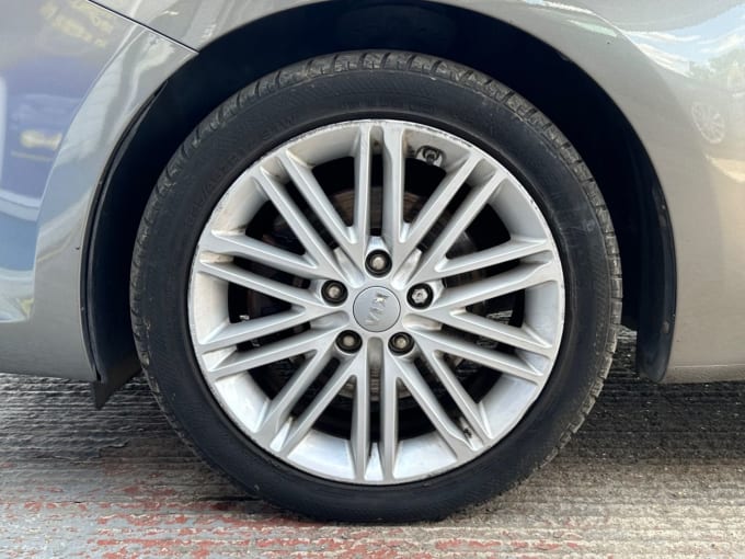 2025 Kia Carens