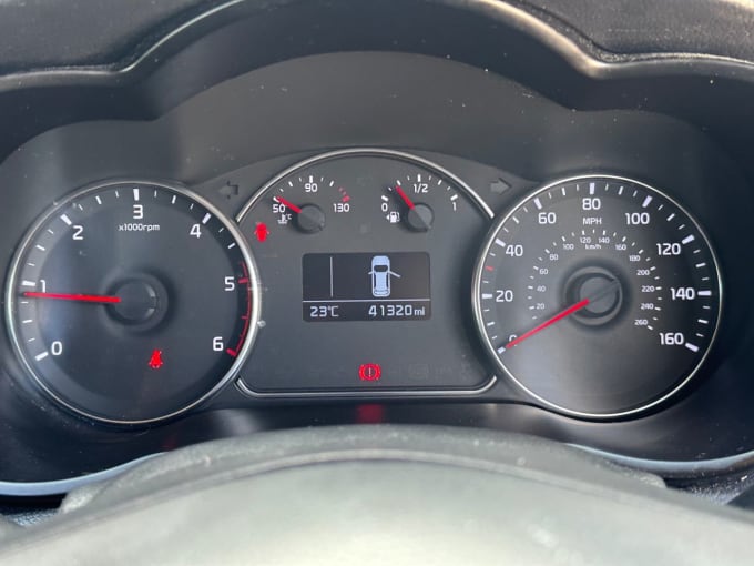 2025 Kia Carens