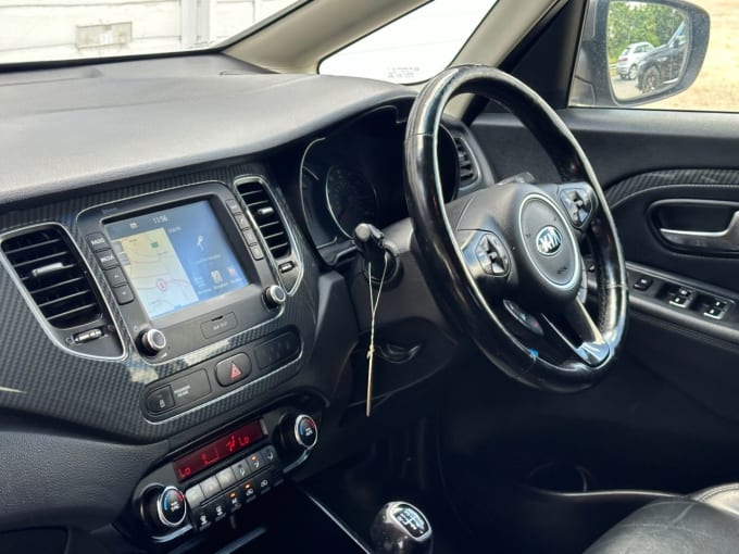 2025 Kia Carens