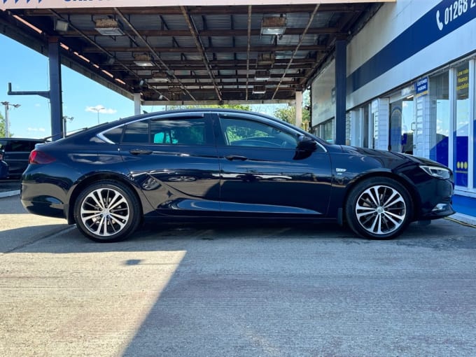 2025 Vauxhall Insignia