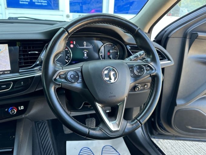 2025 Vauxhall Insignia