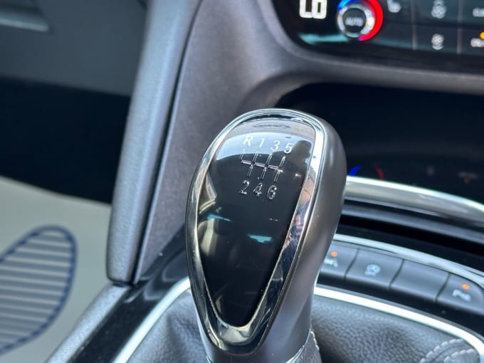 2025 Vauxhall Insignia