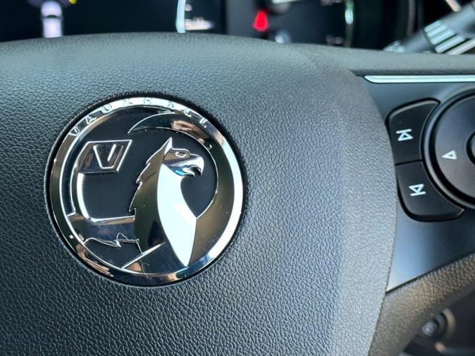 2025 Vauxhall Insignia
