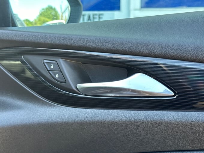 2025 Vauxhall Insignia