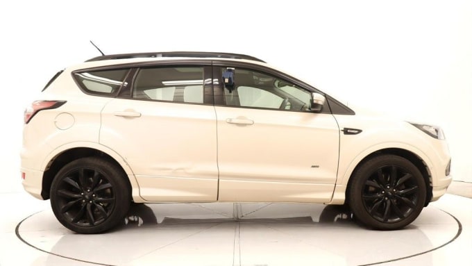2025 Ford Kuga