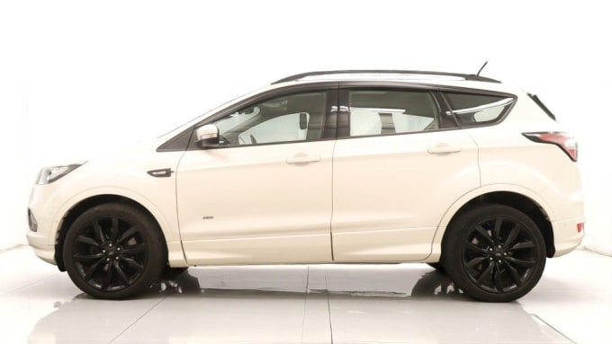 2025 Ford Kuga