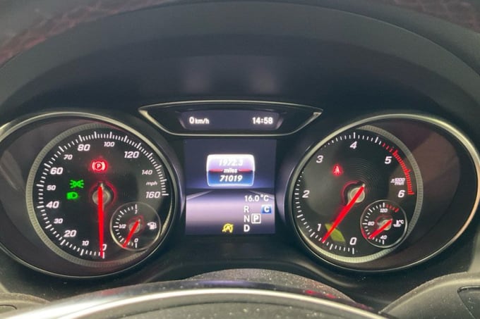 2025 Mercedes-benz 180