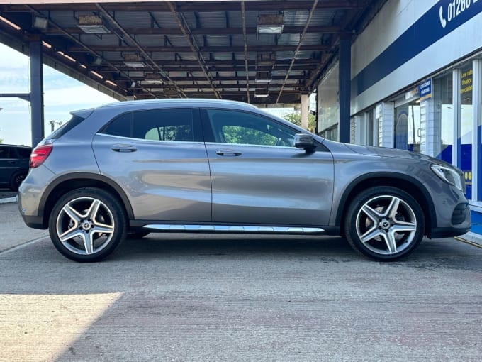 2025 Mercedes-benz 180