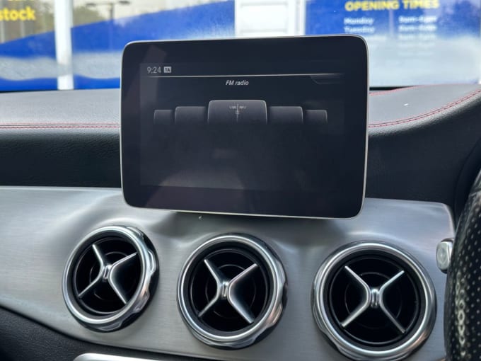 2025 Mercedes-benz 180