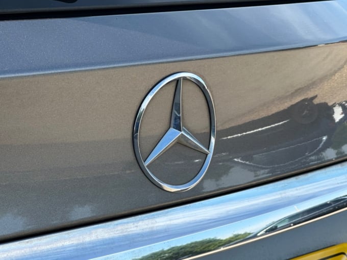 2025 Mercedes-benz 180