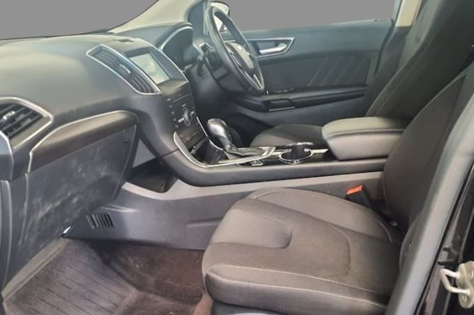 2025 Ford Edge