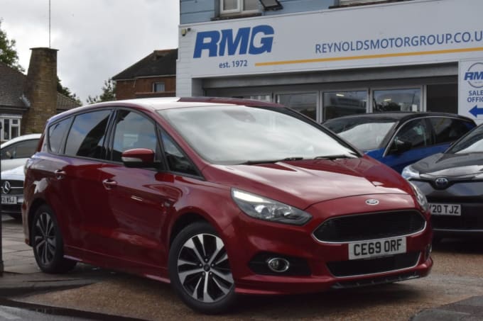 2025 Ford S-max