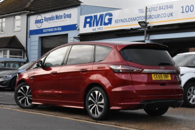 2025 Ford S-max