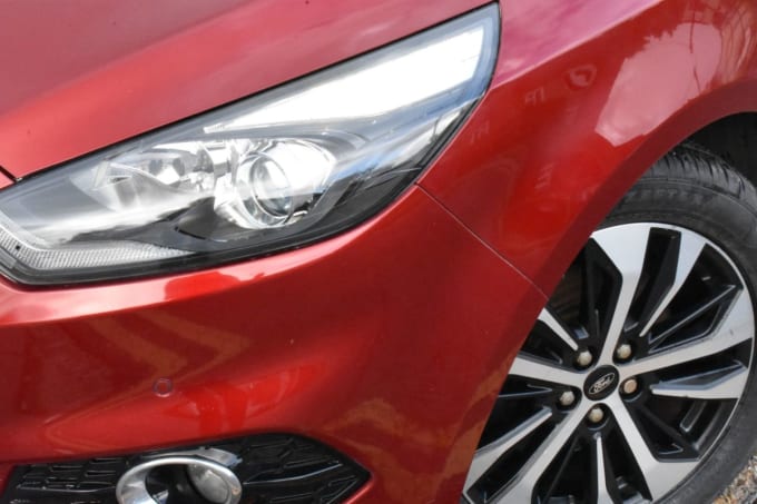 2025 Ford S-max