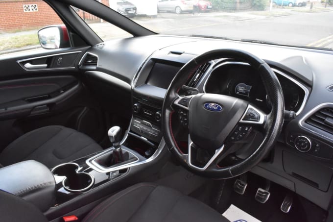 2025 Ford S-max
