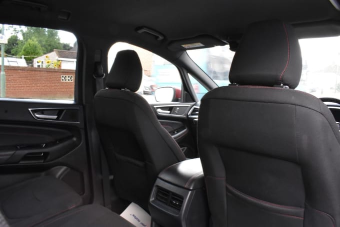 2025 Ford S-max