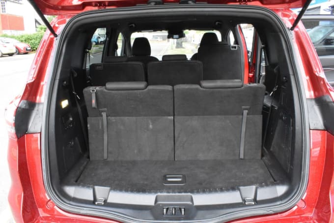 2025 Ford S-max