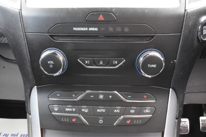 2025 Ford S-max