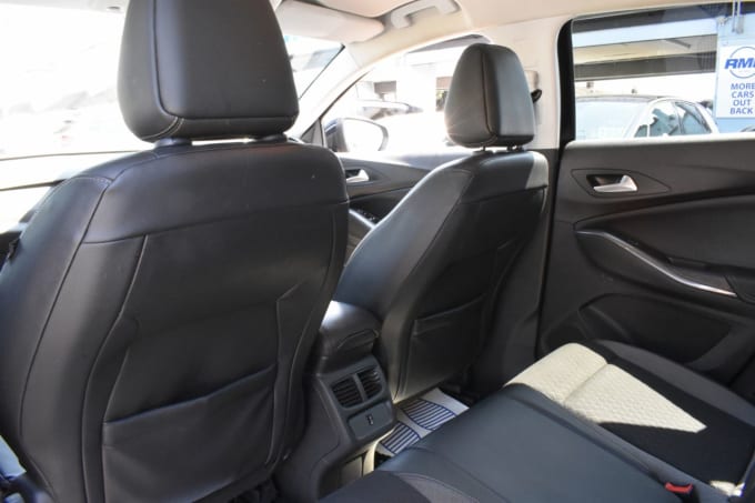 2025 Vauxhall Grandland X