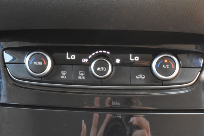 2025 Vauxhall Grandland X