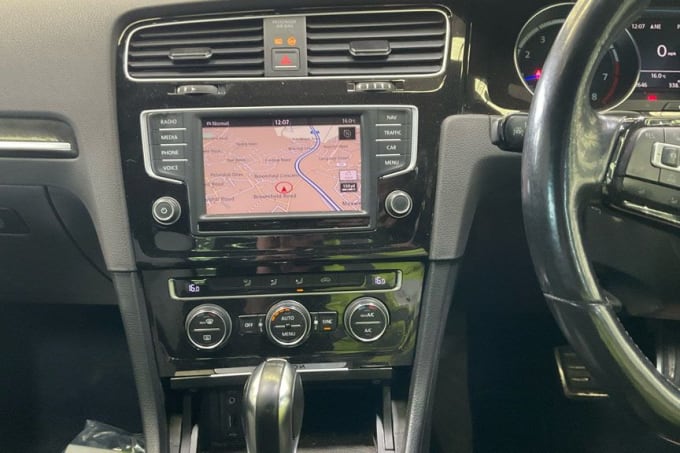2025 Volkswagen Golf