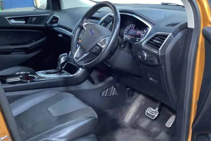 2025 Ford Edge