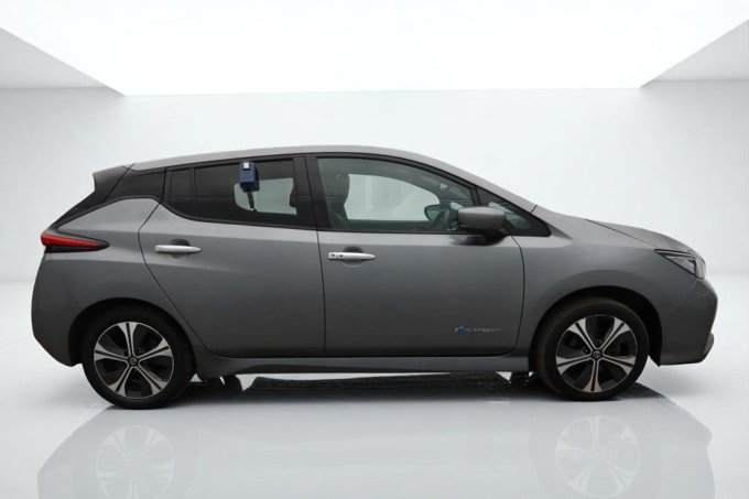2025 Nissan Leaf