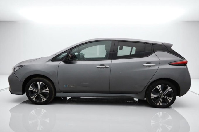 2025 Nissan Leaf