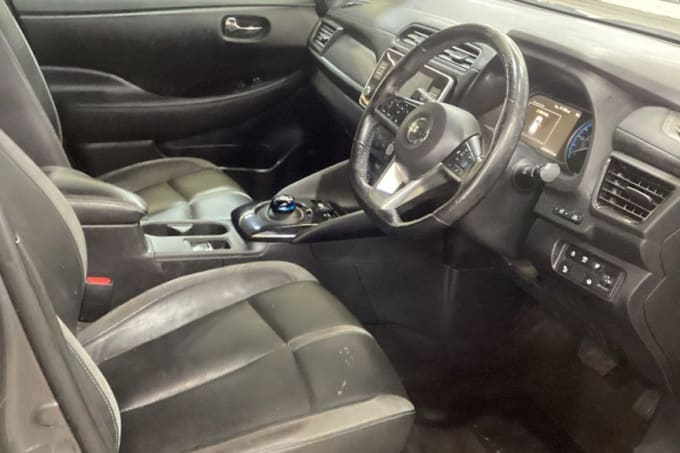 2025 Nissan Leaf