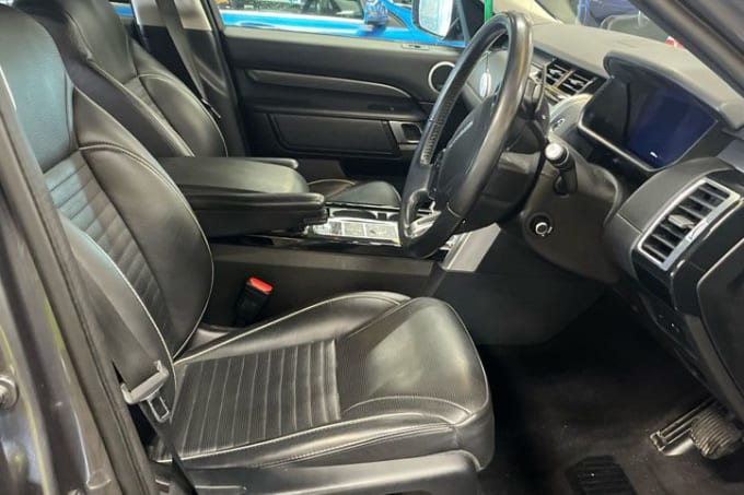 2025 Land Rover Discovery