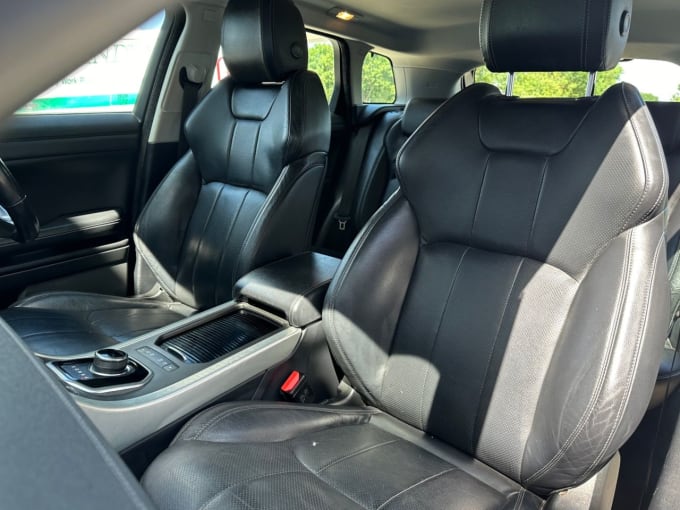 2025 Land Rover Range Rover Evoque