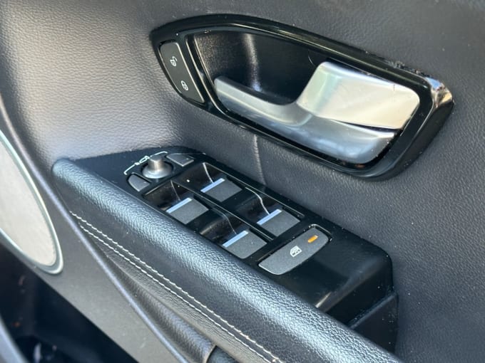 2025 Land Rover Range Rover Evoque