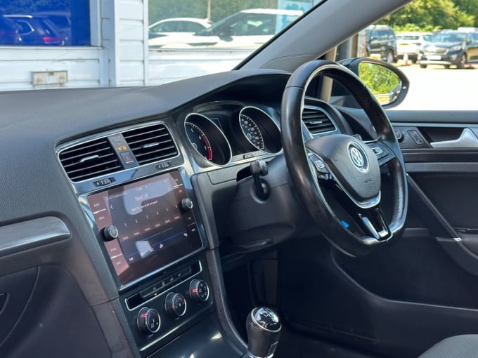 2025 Volkswagen Golf