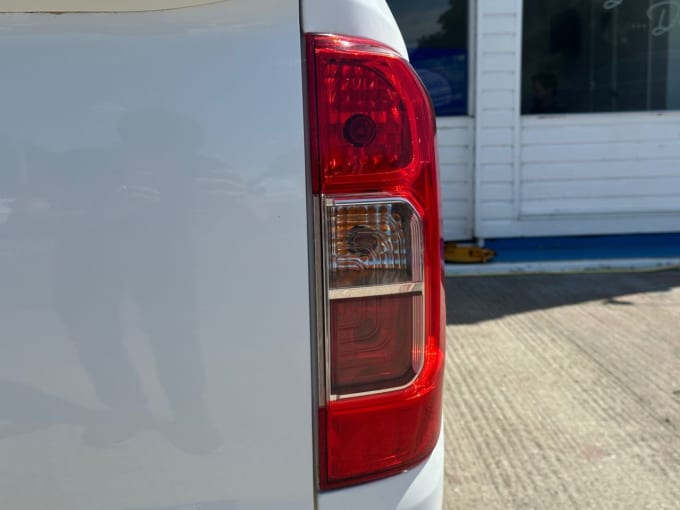 2025 Nissan Navara