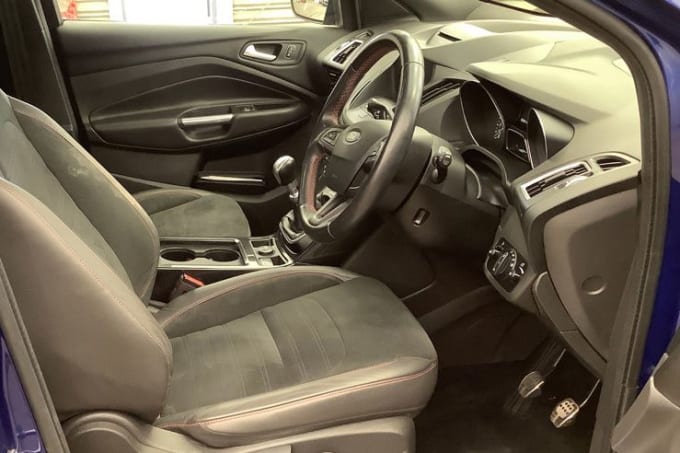 2025 Ford Kuga