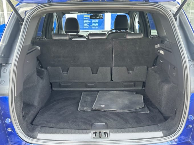 2025 Ford Kuga