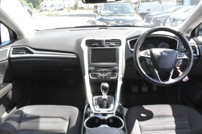 2025 Ford Mondeo