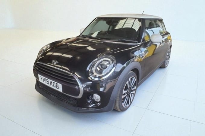 2025 Mini Hatch