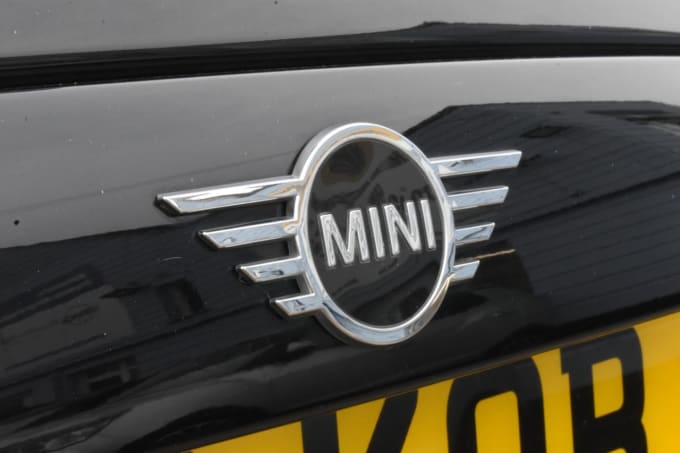 2025 Mini Hatch