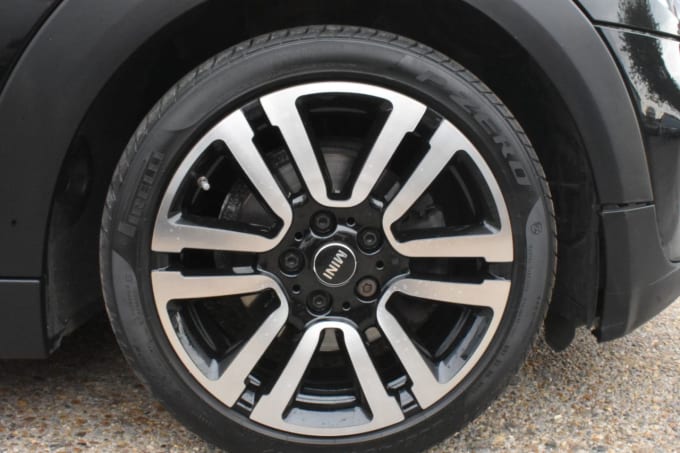 2025 Mini Hatch