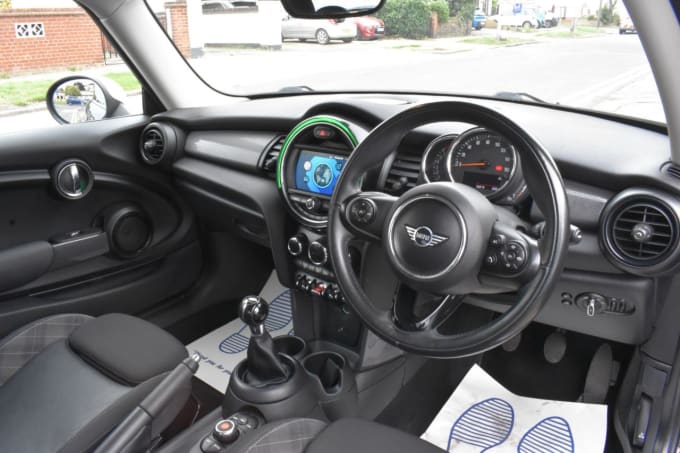 2025 Mini Hatch