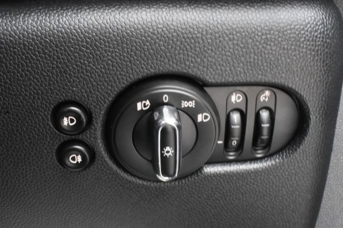 2025 Mini Hatch