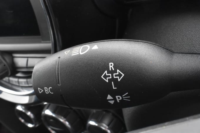 2025 Mini Hatch