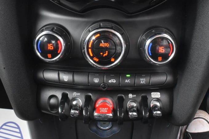 2025 Mini Hatch