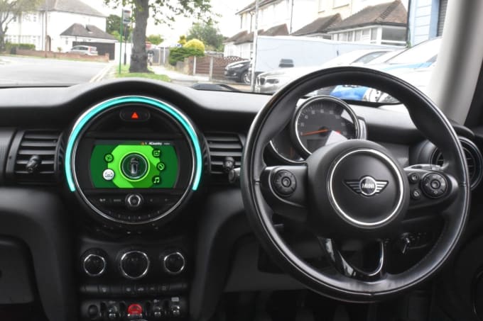 2025 Mini Hatch