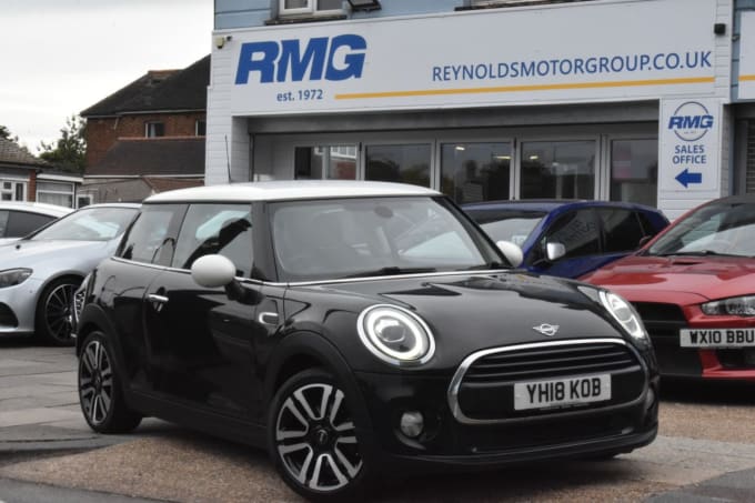 2025 Mini Hatch